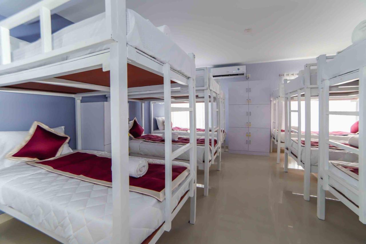 Hotel Ambalath Maple Leaves